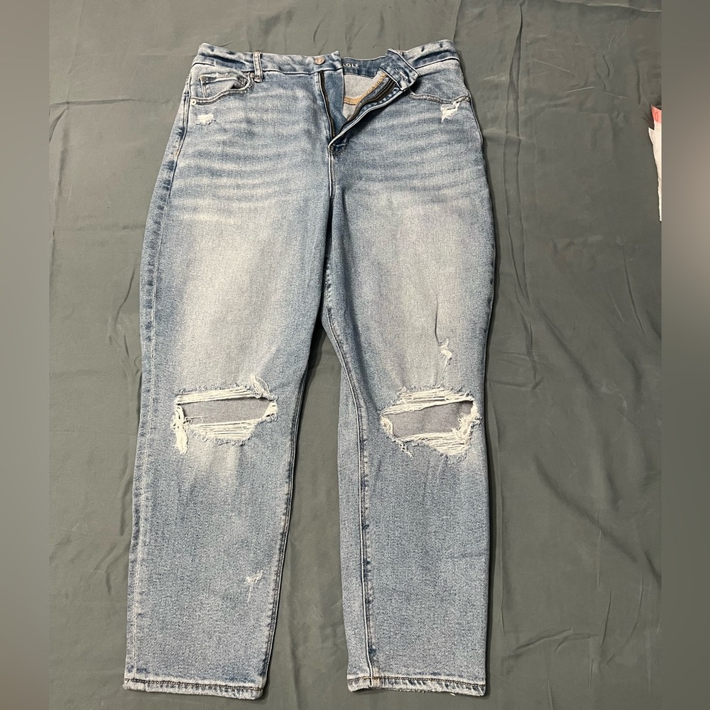 American Eagle Curvy Mom Jeans